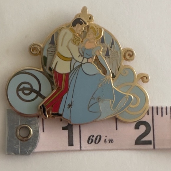 Disney Pin Trading Cinderella Prince Charming Wedding Dancing Coach Castle 36832 - Picture 3 of 6